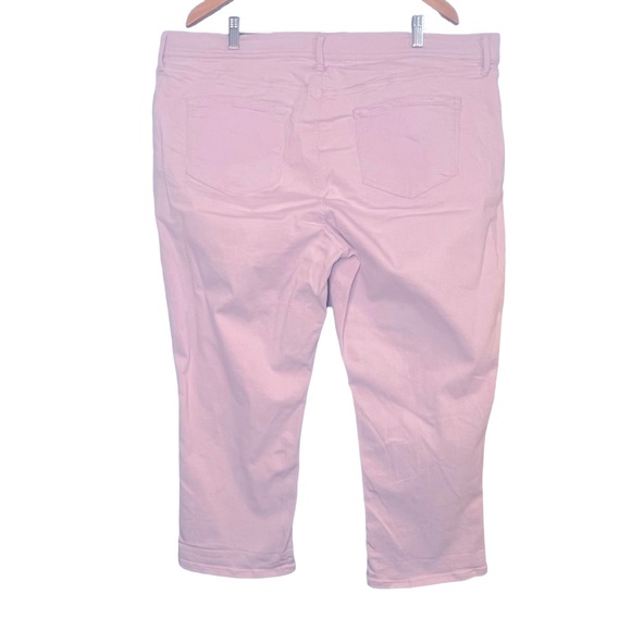 Plus Size EVRI™ Capri Pants Lavender Lilac 24W Light Purple - Picture 3 of 4